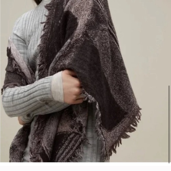 Wilfred Haus Party wool blanket scarf